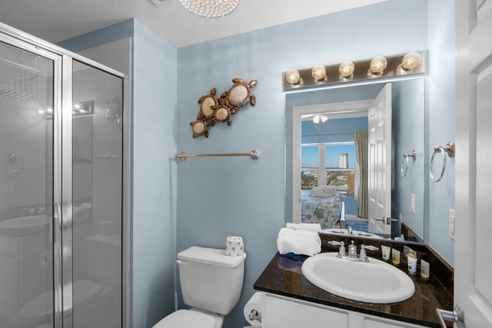 second private bath 