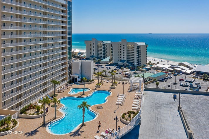 10th Floor Pool with Ocean View