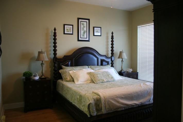 Spacious MBR; can lay in bed and enjoy the view!