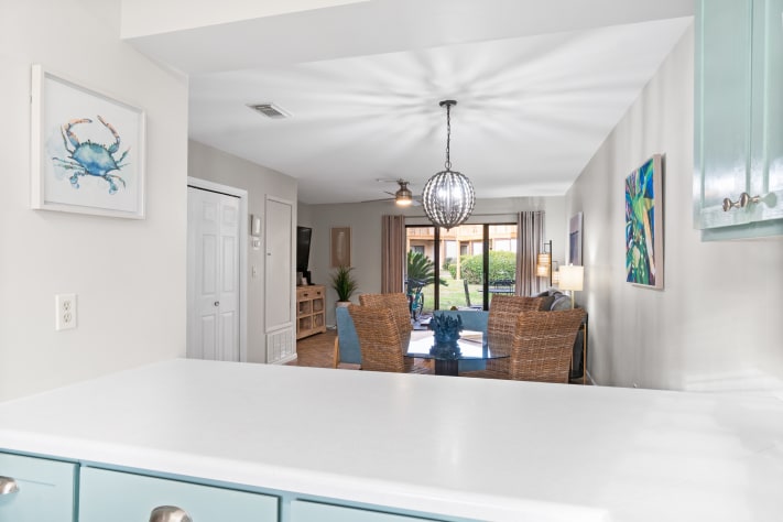 Kitchen Counter Seating for 3