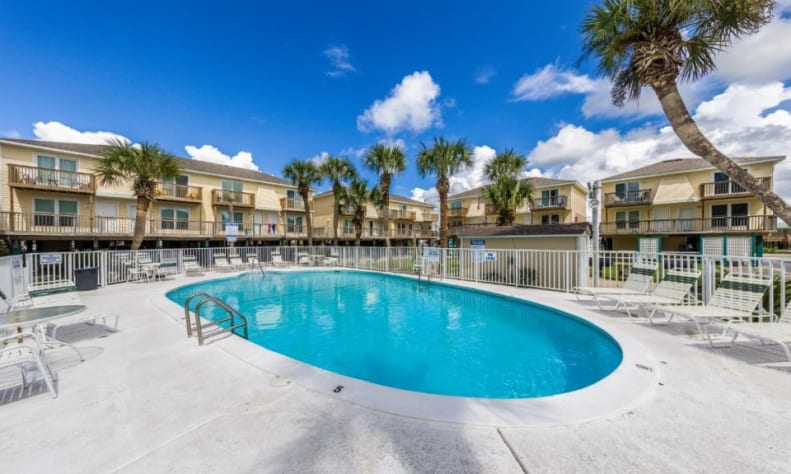 Sanddollar #13 - Pool
