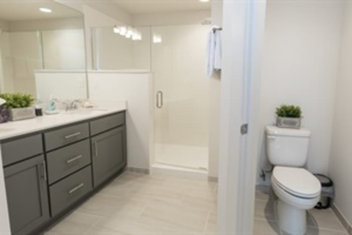 2nd Master Bathroom