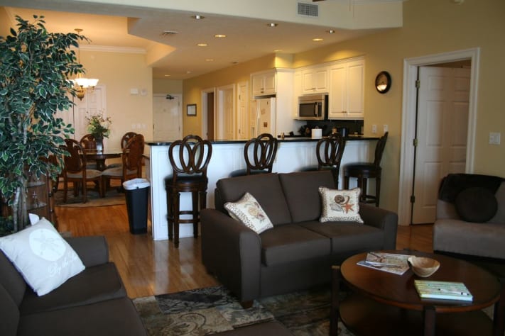 Swivel bar height chairs for eating or working 