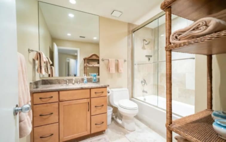 2nd bathroom