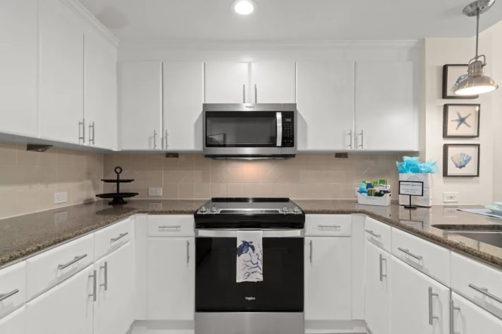 Full size Kitchen
