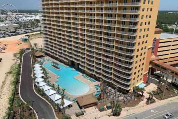 Calypso&rsquo;s building and pool