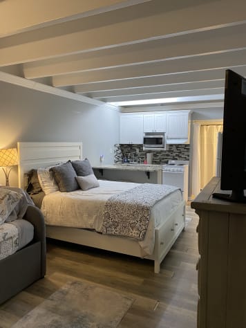 Queen size bed