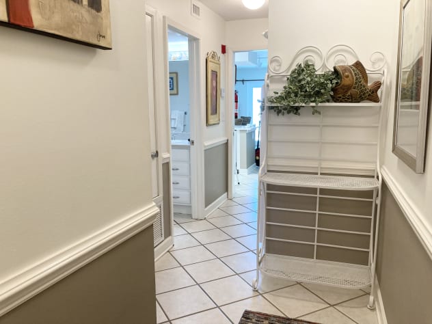 Entry Hall - Welcome to your vacation!