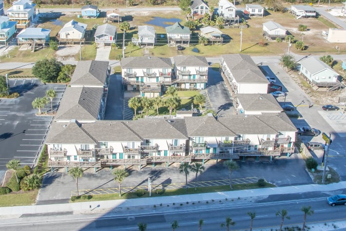 Sanddollar #13 - View of complex