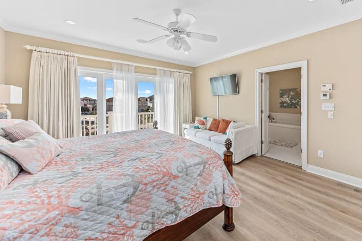 3rd floor Master bedroom suite