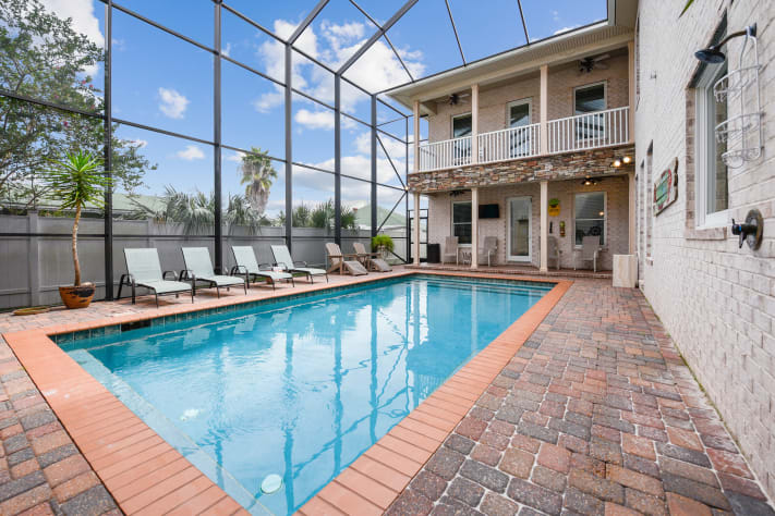 Salt water totally screened pool