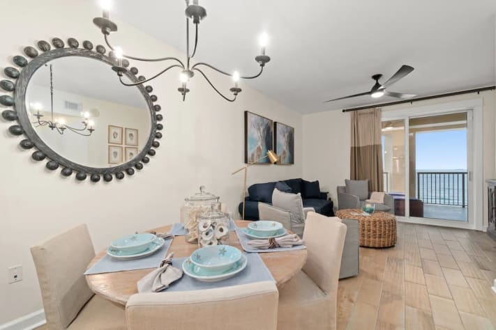 Grand Living room arrangement