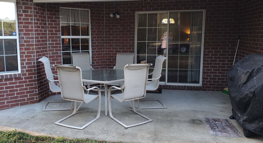 Patio with 6 burner BBQ Grill