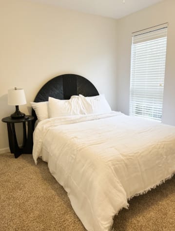 queen bedroom