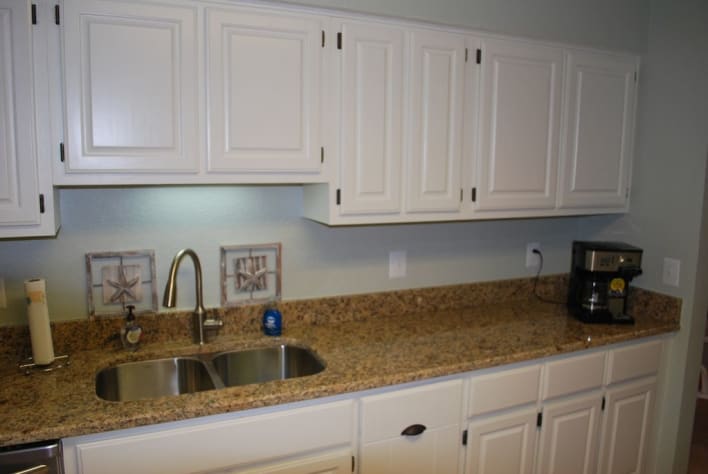 Kitchen with New Granite Counter Tops and all New Appliances 
