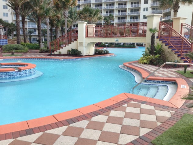 Lagoon-style pool meanders through the pool deck