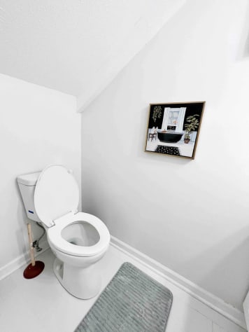 Half bathroom 