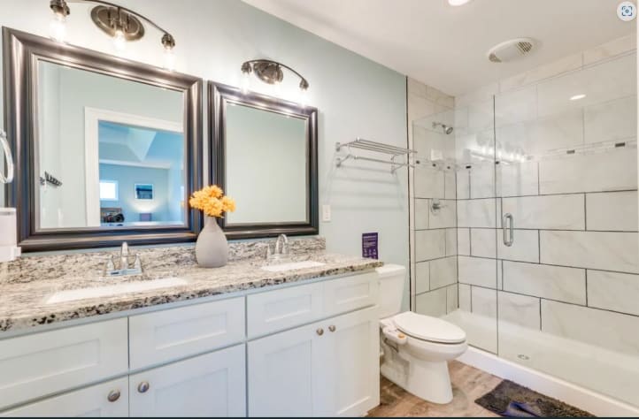 The Executive Suite has a queen bed and a twin bed, shower and bidet