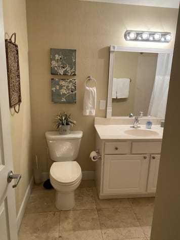 En-suite bathroom