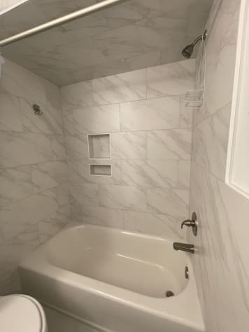 Nicely remodeled 2nd bathroom!