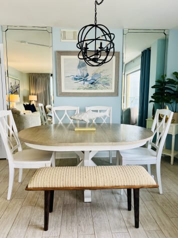 Stylish dinning area 