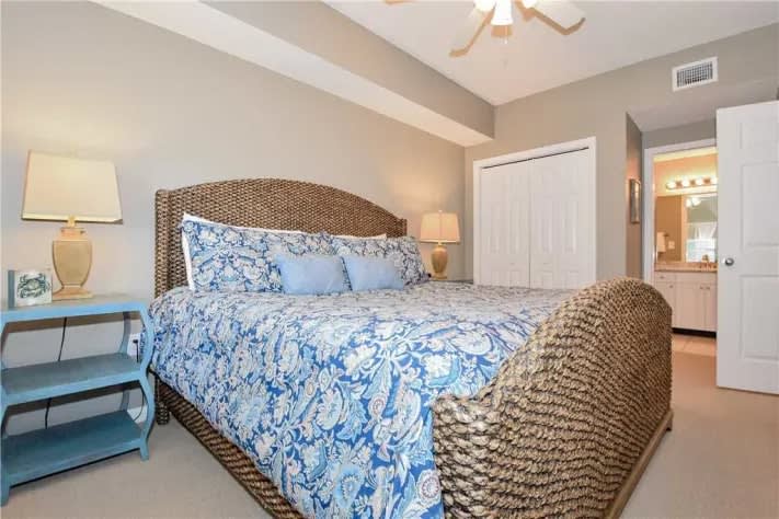 Second bedroom has king bed; no flipping coins if sharing with another familyðŸ˜Š