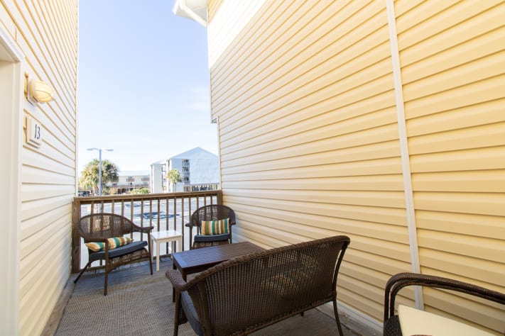 Sanddollar #13 - Restful back patio 