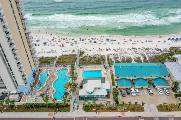 GH Beach Clubhouse, restaurant /bar, Olympic Pool &amp; Private Beach access