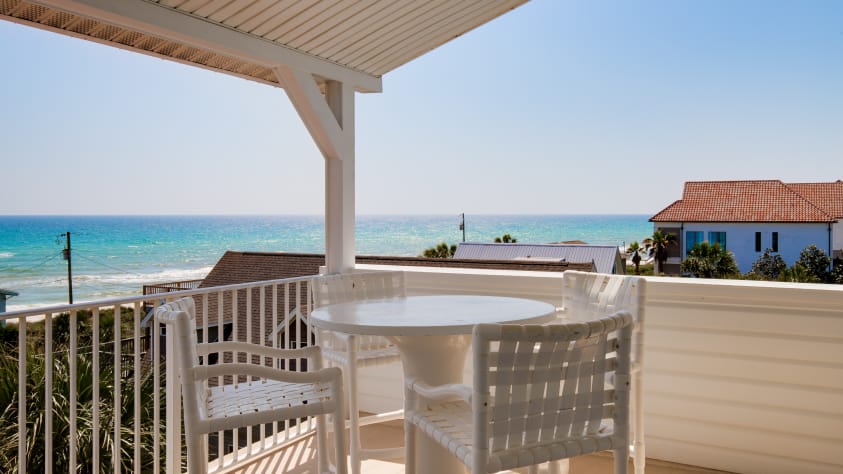 This Beachfront House on Florida's Emerald Coast Is One of Vrbo's Top  Vacation Homes of the Year