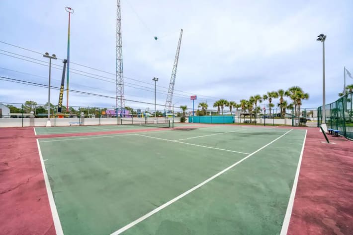 Tennis court 