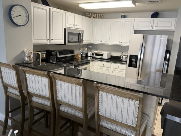 Comfortable Seating at the Kitchen Bar!