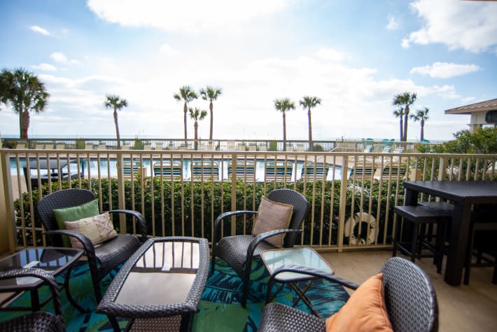 Enjoy chatting with family &amp; friends by the pool