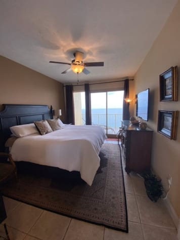 Natural scenery decorating the view from bedroom