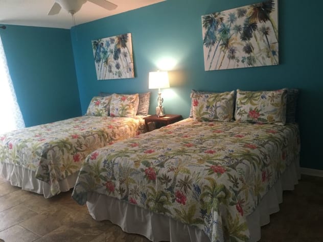 Twin Bedroom