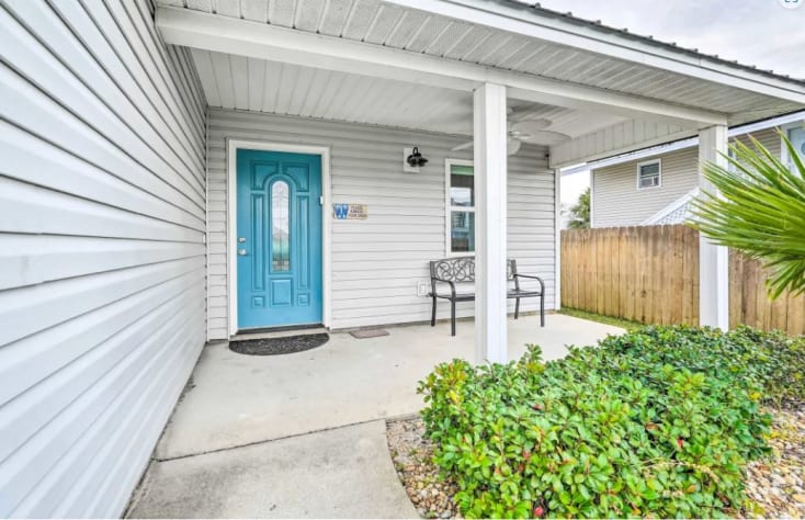 Front and rear covered porches