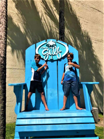 Top of The Gulf FAMOUS Big Chair
