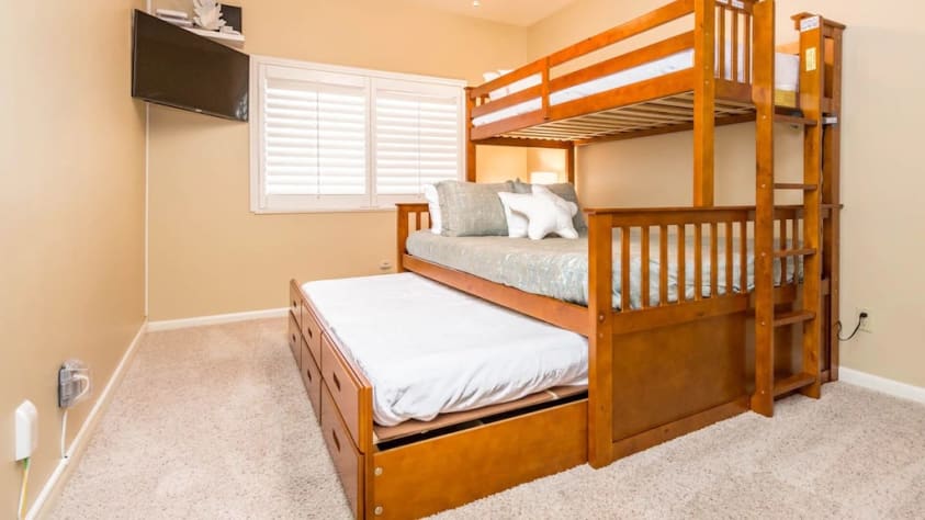 3rd bedroom can sleep when the trundle is pulled out T, Q, T.
