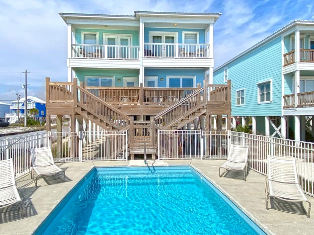 Blue Parrot #8 is the left side of this duplex (view from ocean side)
