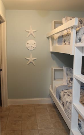 Bunk Room with en suite bathroom