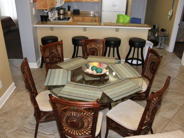 Eating at table or counter