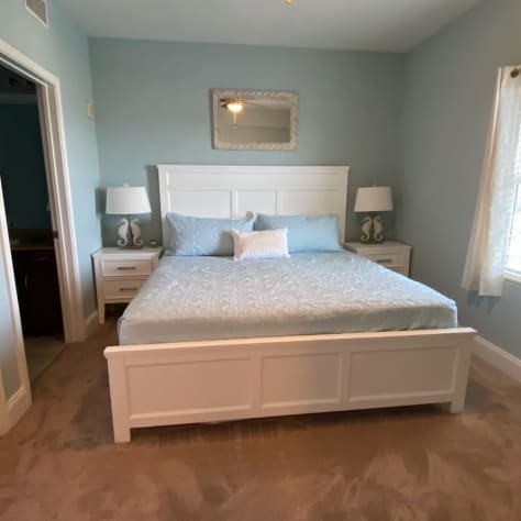 Master bedroom with KING