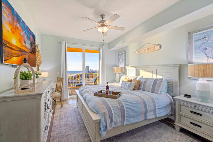 luxury master bedroom