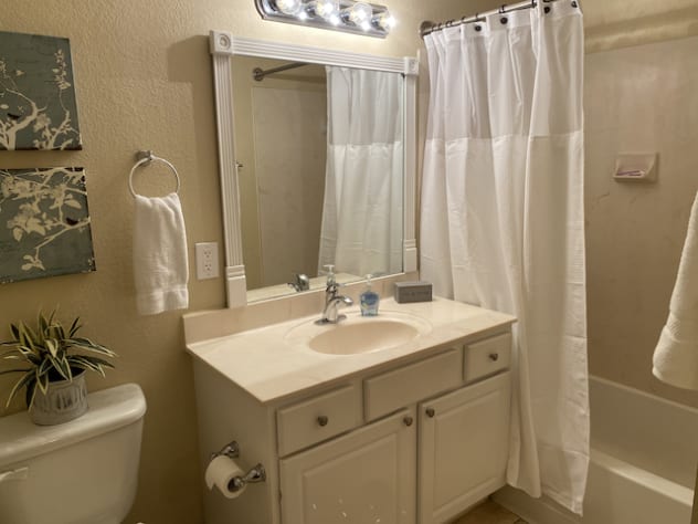 En-suite shower