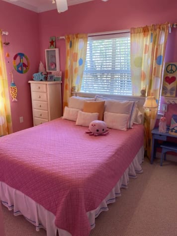 Bedroom #5, third floor (queen)