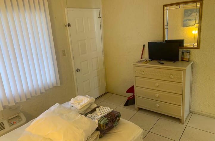 Dresser tv on parking bedroom