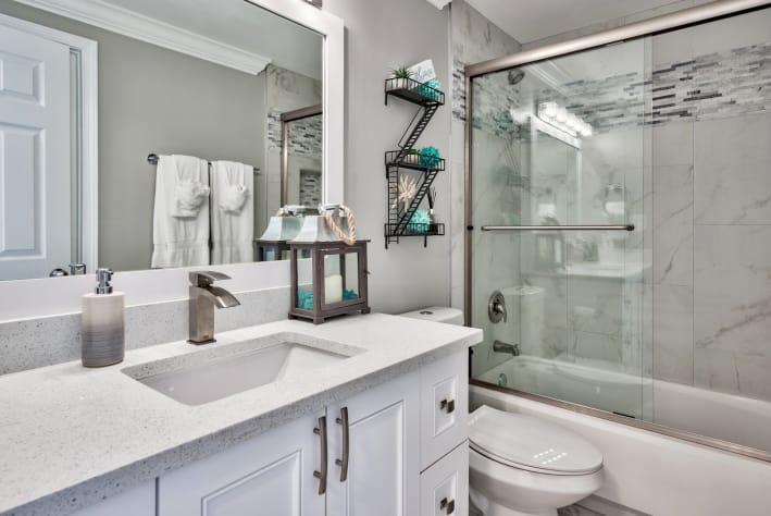 Majestic Sun 301A - Hall Bathroom with Shower &amp; Tub Combination