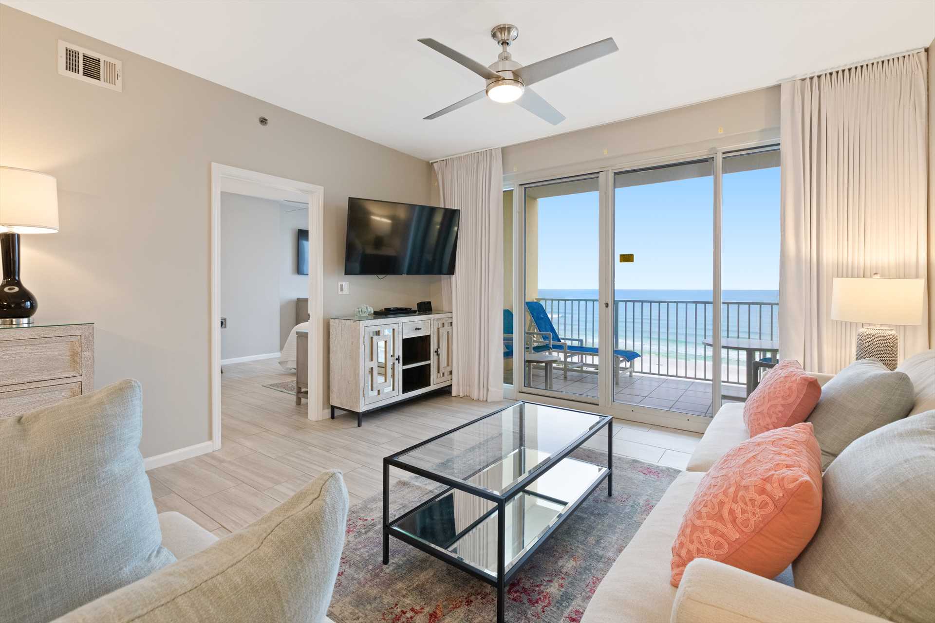 Leeward Key 603 Beach Service included Newly renovated • Condo rental