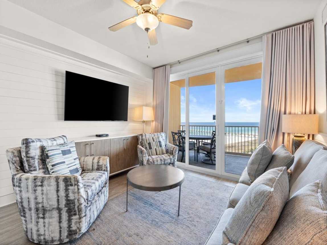 Living Area with Gulf Views