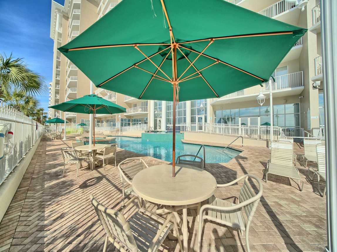 Breakfast, Lunch by the pool anyone !!