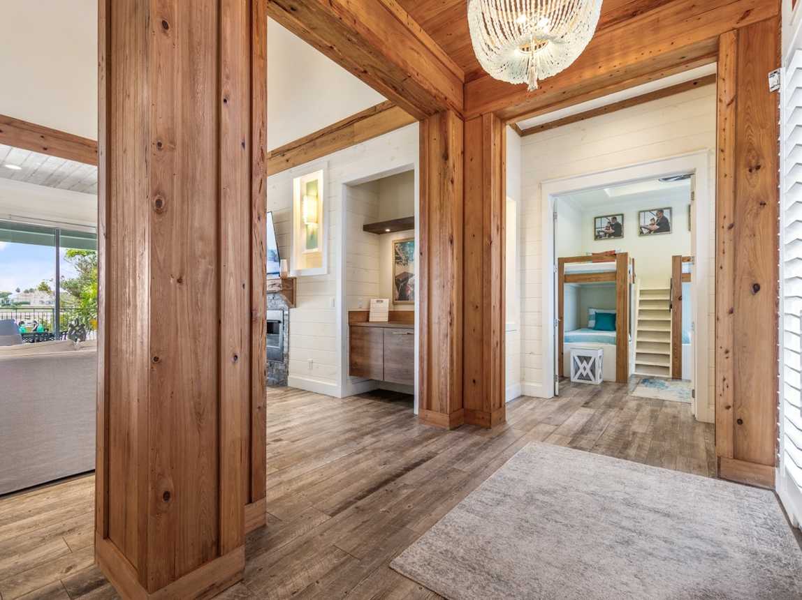 Open Elegant Entryway